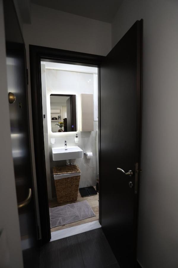 La Larissa Luxury Apartments Thetis Bagian luar foto